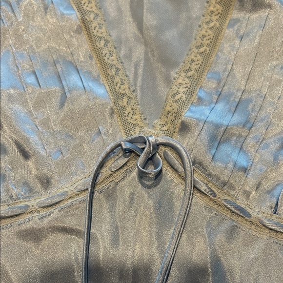 Jones New York Light Blue Chemise with Lace Accents - Picture 3 of 8